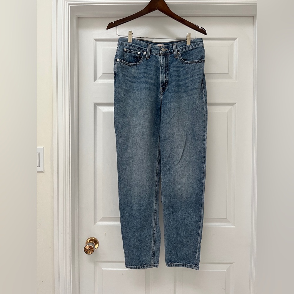 Levi's Blue Straight Leg mom jeans Women's Jeans size 28 waist